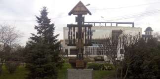 Troiţa Eroilor, restaurată de meşterul Tănase
