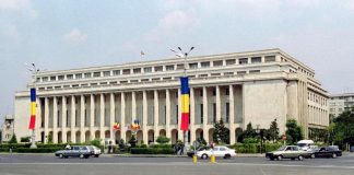 Doi olteni trecură pragul la Palatul Victoria