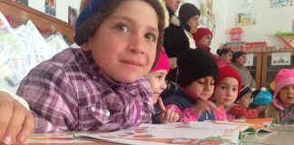 Caravana Poftă de Carte ajunge în patru comunităţi oltene