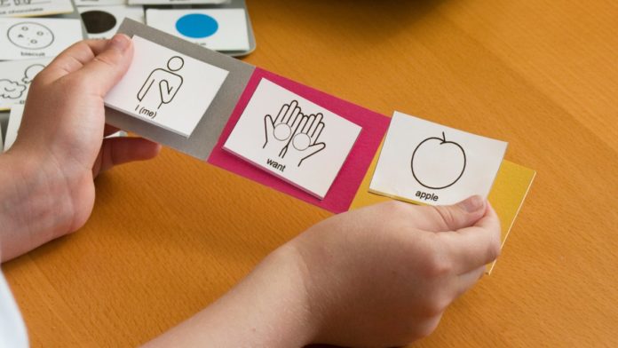Play-Therapy-Autism_1328x747