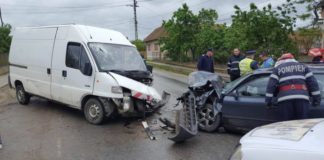 Accident grav!Fetiță de un an și jumătate moartă și alte 3 persoane sunt rănite