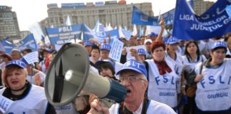 Proteste sau nu? Dascălii, prinși între sindicate. La Olt sunt mulțumiți