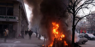 Explozie puternică! O butelie a explodat și un chioșc de ziare s-a făcut scrum