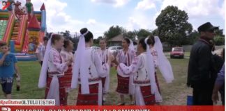 Bujorul, sărbătorit la Radomirești