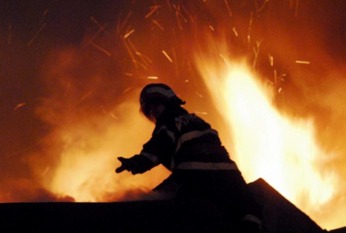 incendiu-puternic-un-restaurant-celebru-s-a-facut-scrum-noaptea-trecuta-33641