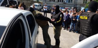 Luptătorii SAS din Olt și-au imobilizat infractorii chiar în curtea sediului. Start pentru Săptămâna Prevenirii Criminalității