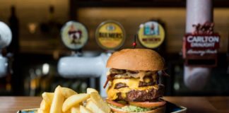 Celebru lanț de magazine fast food se întoarce în România