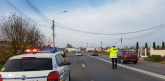 Poliţiştii olteni, nevoiţi să folosească armamentul din dotare pentru a opri un şofer mort de beat