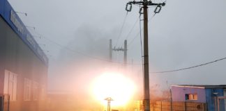 FOTO / VIDEO Mai multe firme din Slatina fără curent electric din cauza unui incendiu