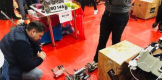 Două echipe de elevi din Olt, la „înfruntarea roboților”- etapa regională