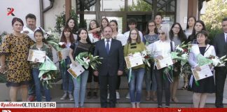 Elevii de 10, premiați pentru performanță
