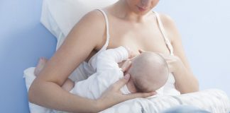 Viitorii asistenți medicali bălșeni, învățați să promoveze alăptarea