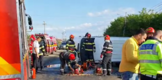 Accident soldat cu 2 morți și 5 copii răniți. Un microbuz ce transporta elevi a fost implicat în incident