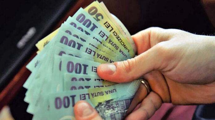 Se-dau-bani-de-la-Guvern-Cine-beneficiază-de-sume-între-1.000-și-3.000-de-lei