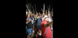 Răscoala din Capitală pe ritm de manele. Războinicii au încins ringul de dans cu furci și topoare