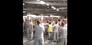 VIDEO/ Protest spontan la Dacia Mioveni. Oamenii vor demisia conducerii