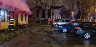 A fost identificat autorul incendiului din spatele Trezoreriei, care a distrus 9 mașini