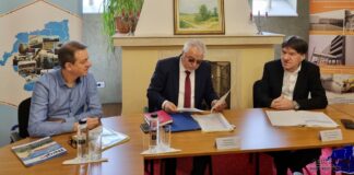 Două zone defavorizate din Caracal, transformate în cartiere moderne. Primarul a semnat azi contractul de finanțare