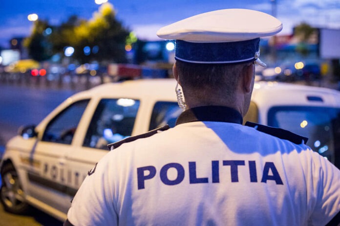 politisti-masina-politie
