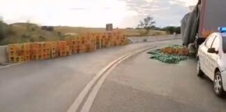 DN 65, inundat cu bere în urma unui accident