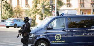 Muniție de manevră și de mijloace pirotehnice, utilizate într-un exercițiu antiterorist în mai multe localități