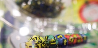 Loteria Națională vs Loteriile Online: Ce să alegi?