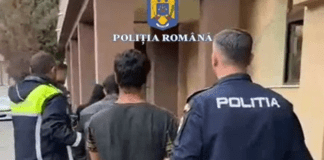 Au intrat peste un bărbat în casă la Tufeni și l-au bătut